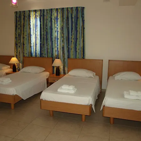 Rivotorto Retreat House Hotel Birkirkara Exterior photo